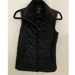 Women’s black North Face vest